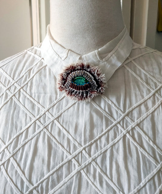 Broche en tissu plif chrebey
