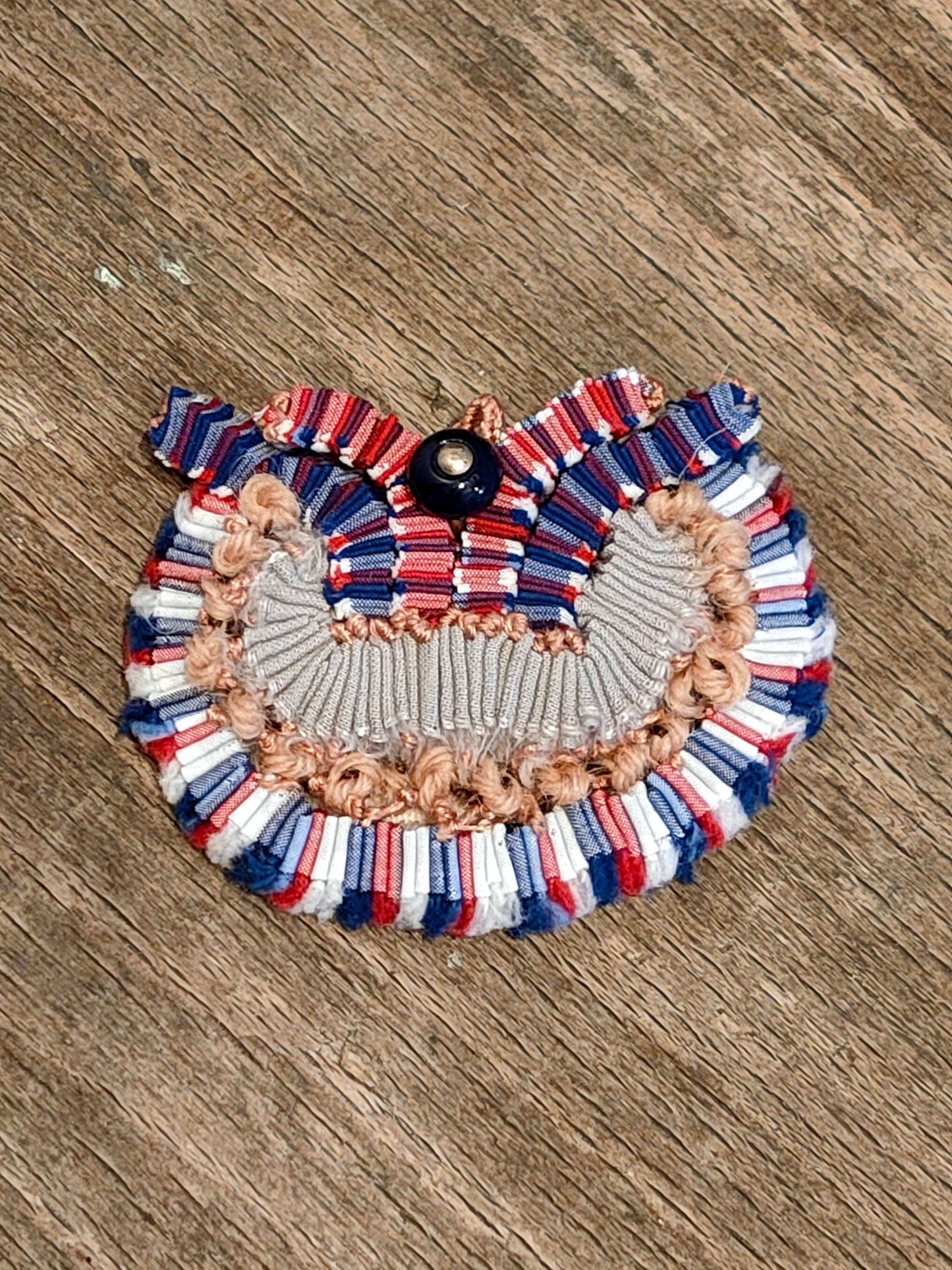 Broche en tissu plif tripot