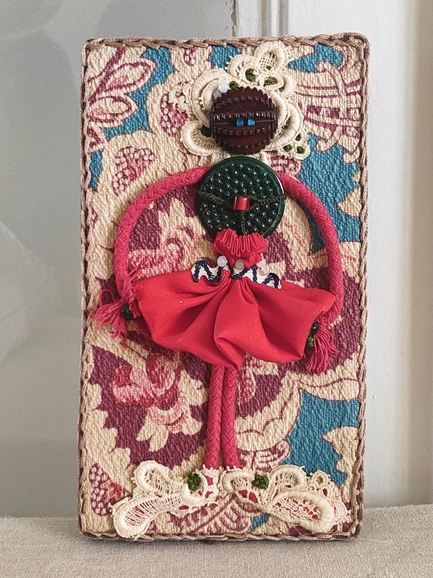 tableau une fille rouge