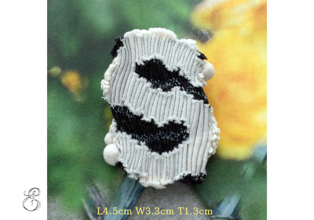 Broche en tissu plif salf ekn