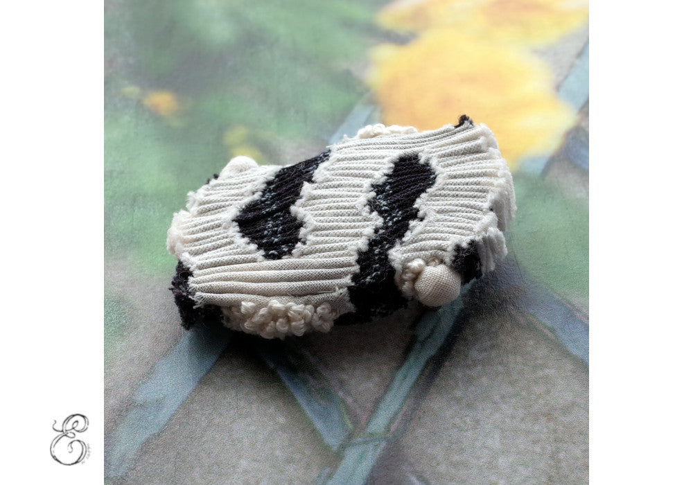 Broche en tissu plif salf ekn