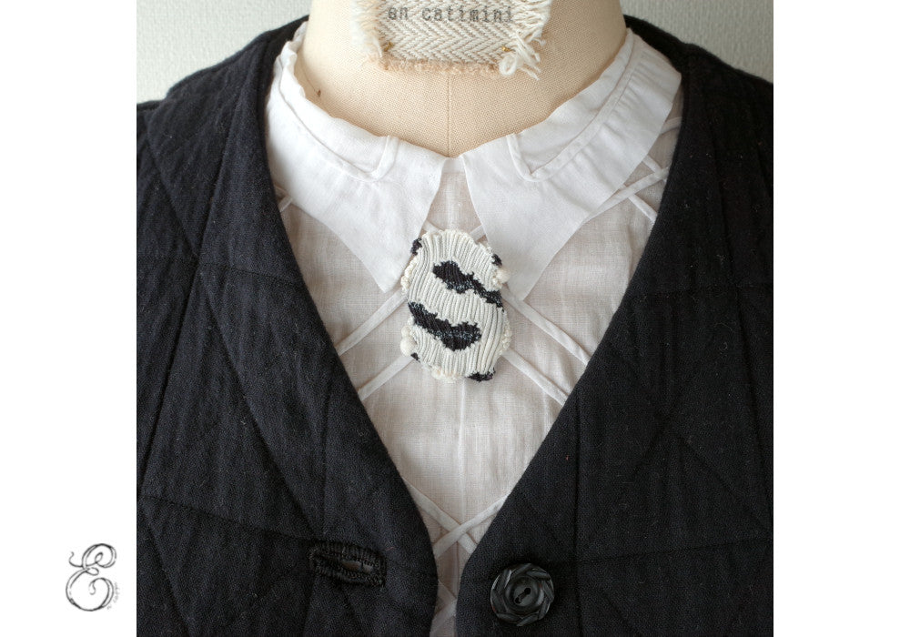 Broche en tissu plif salf ekn