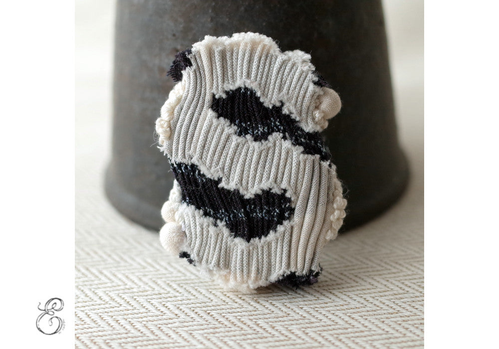 Broche en tissu plif salf ekn