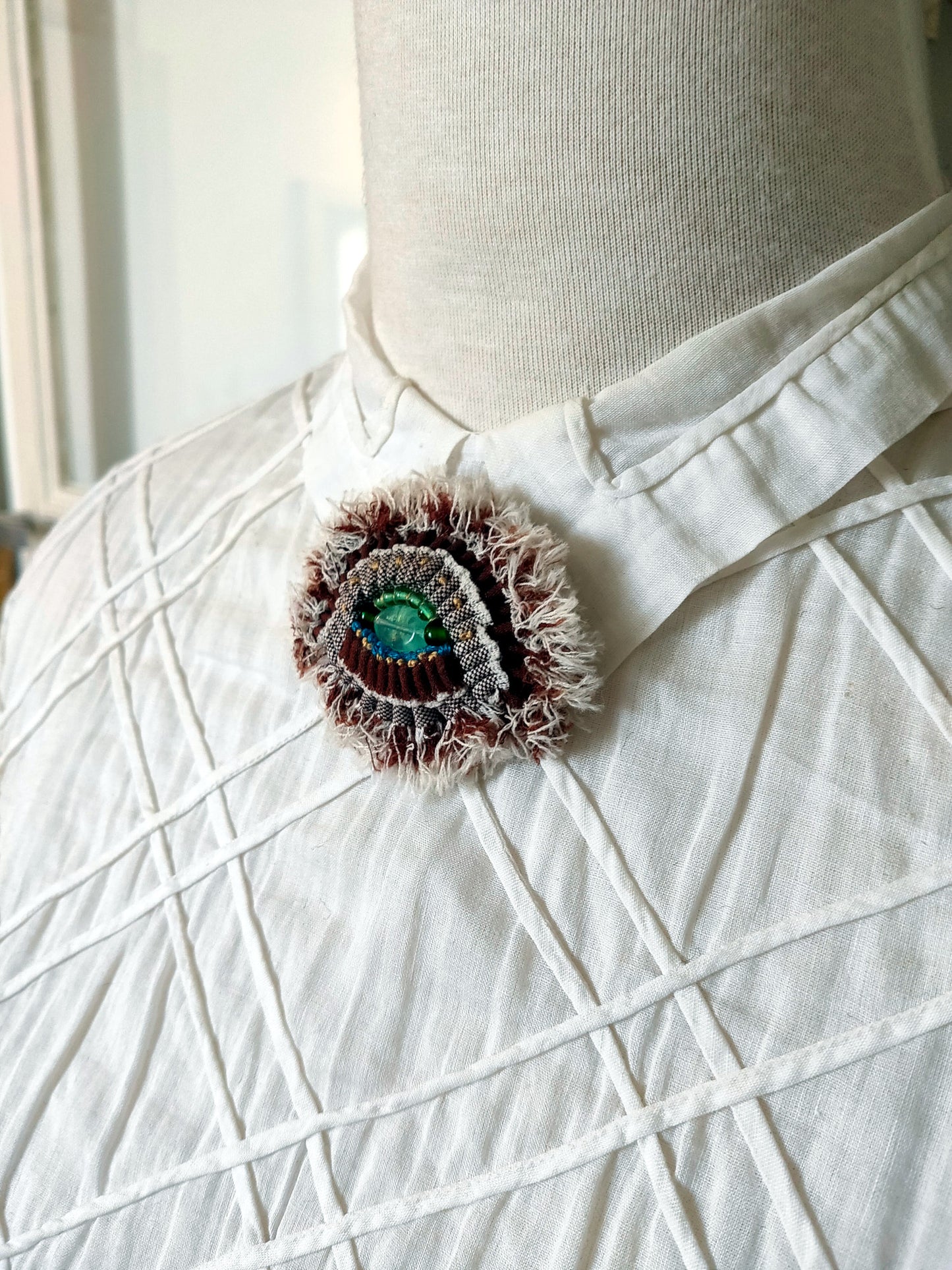Broche en tissu plif chrebey