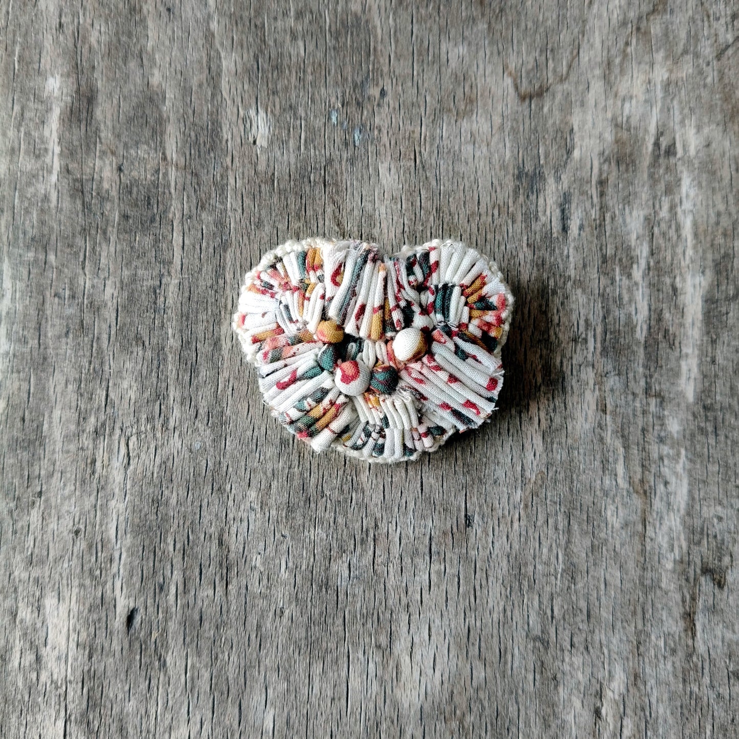 Broche en tissu plif indpobi