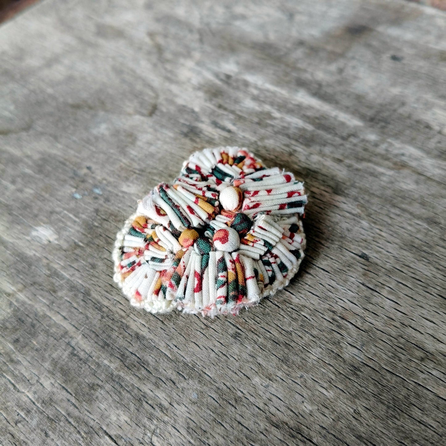 Broche en tissu plif indpobi