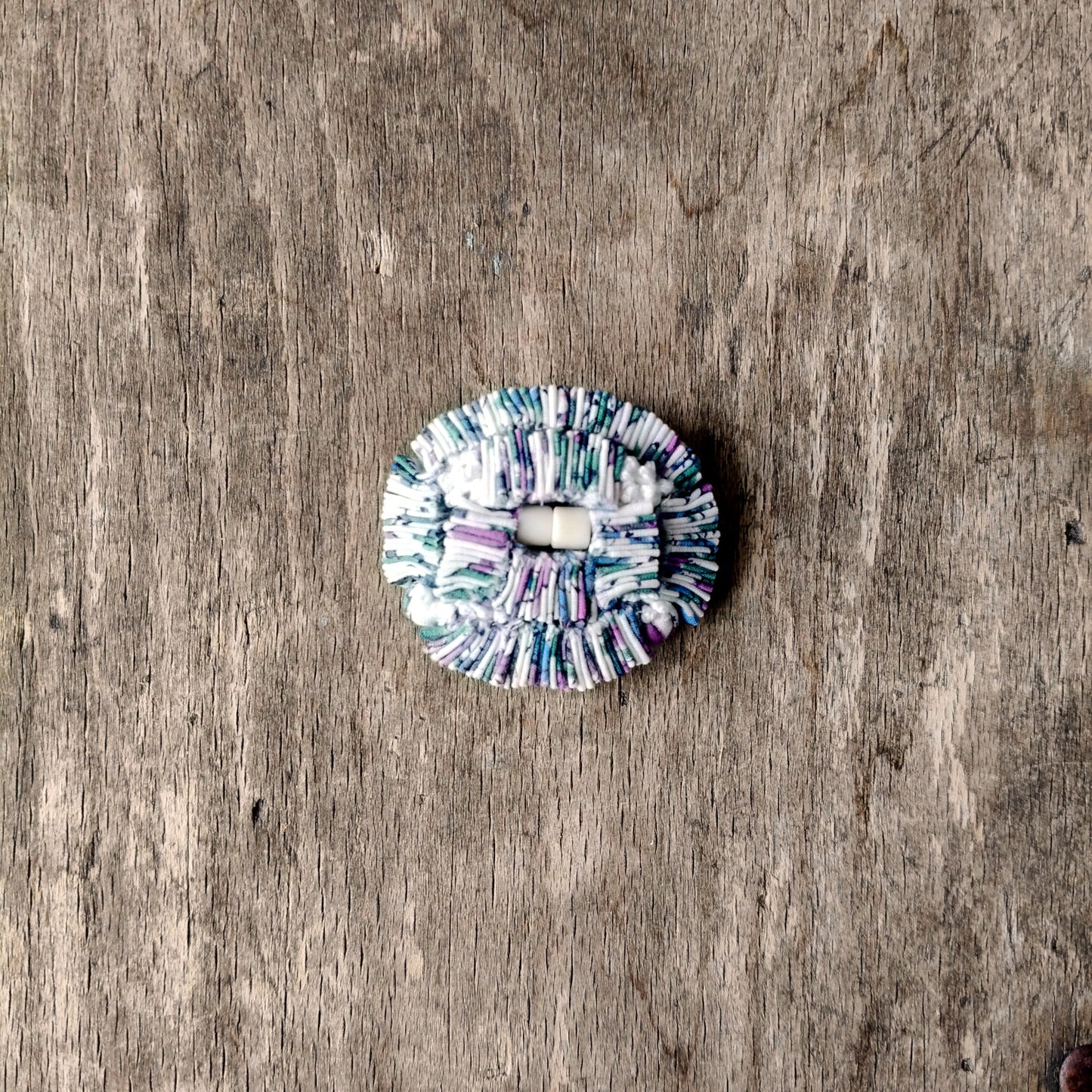 Broche en tissu plif indvvb