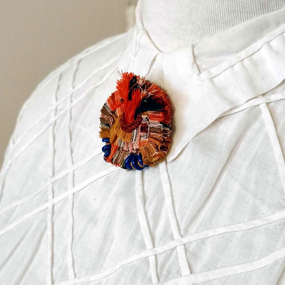 Broche en tissu plif msnrond