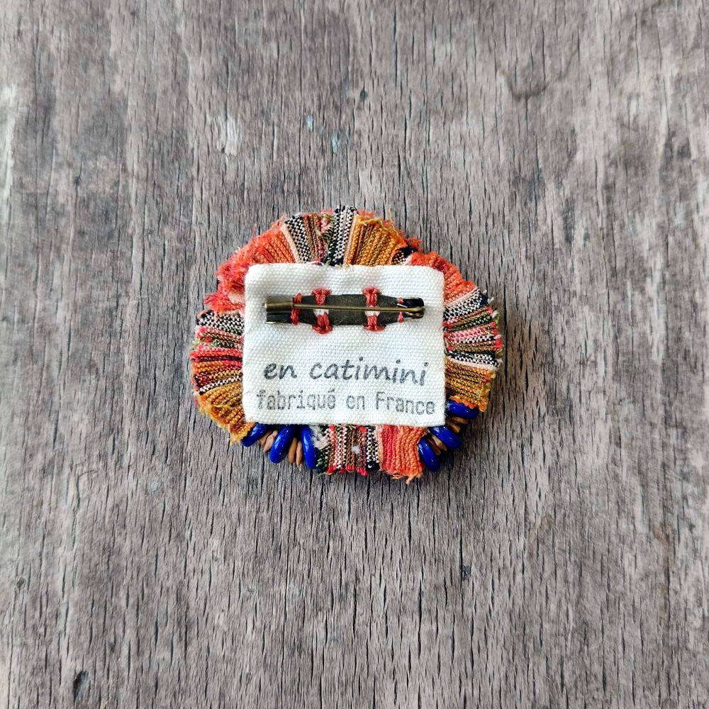 Broche en tissu plif msnrond