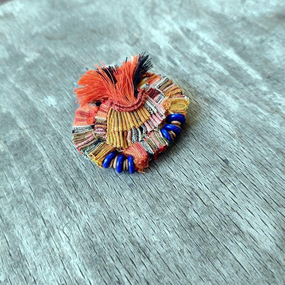 Broche en tissu plif msnrond