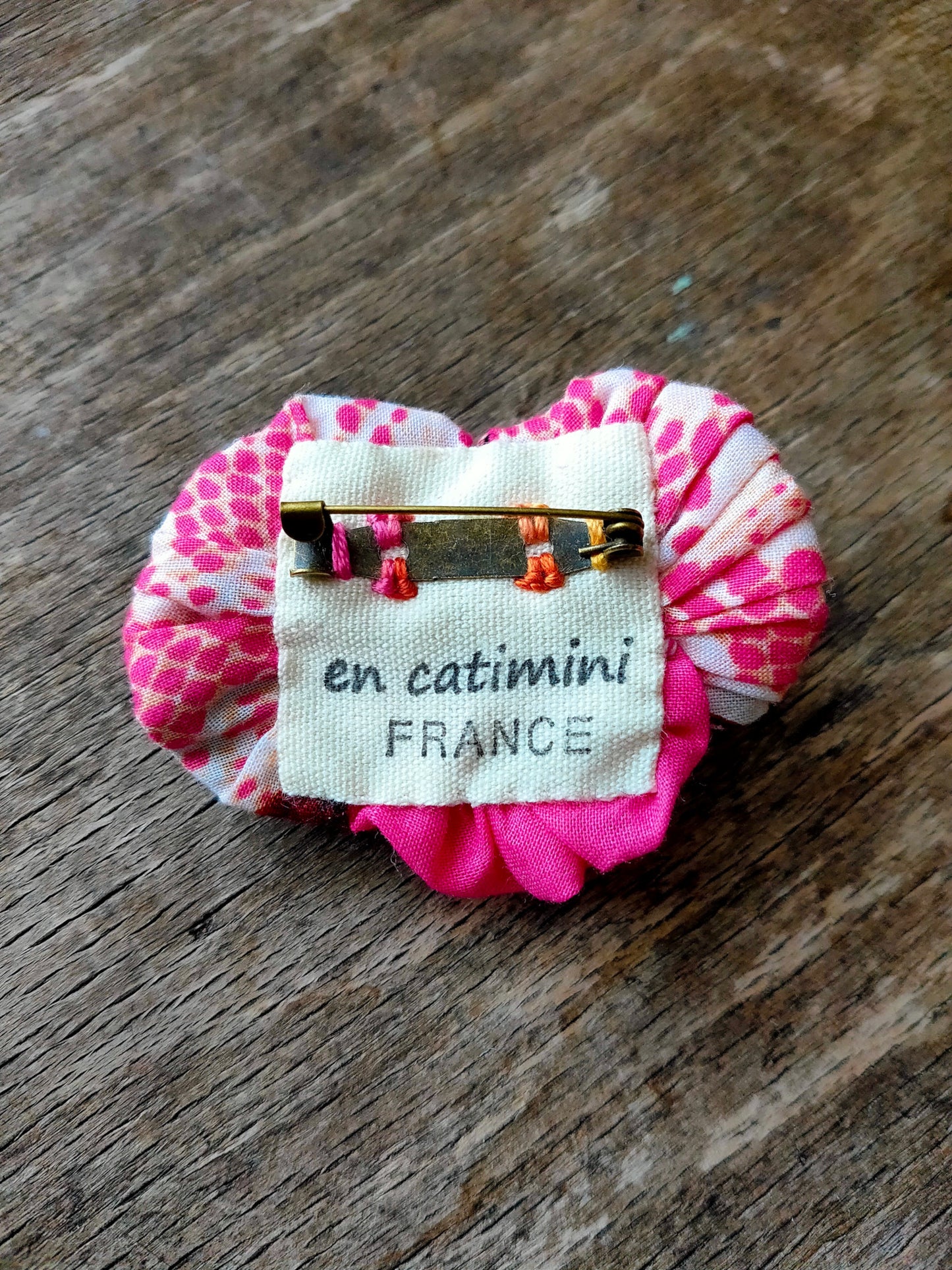 Broche en tissu plif pppff